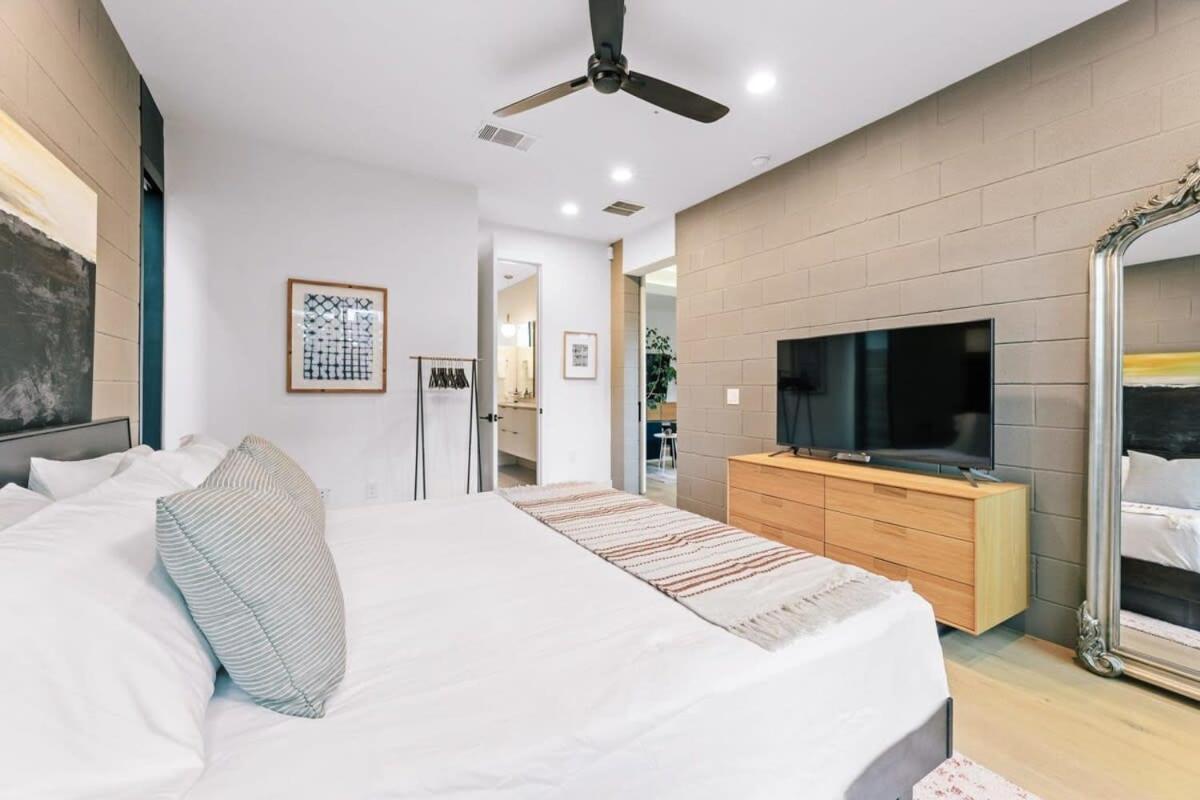 Holiday home Luxe Minutes From Ut & Downtown Austin