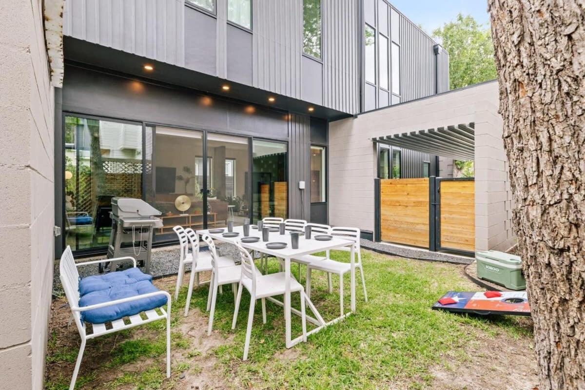 Holiday home Luxe Minutes From Ut & Downtown