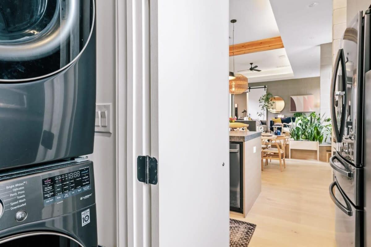 Luxe Minutes From Ut & Downtown Austin