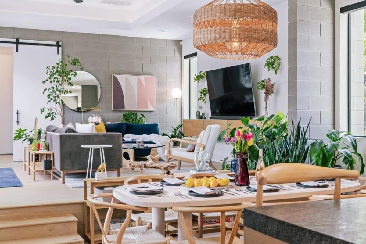 Holiday home Luxe Minutes From Ut & Downtown Austin