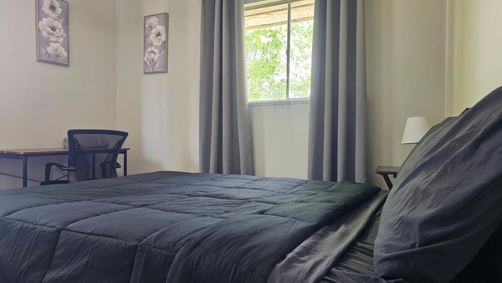 Serene 2br Hideaway Near Downtown & Airport Austin