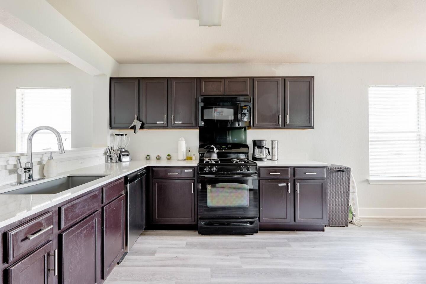 Holiday home Serenity Near Downtown & Airport *