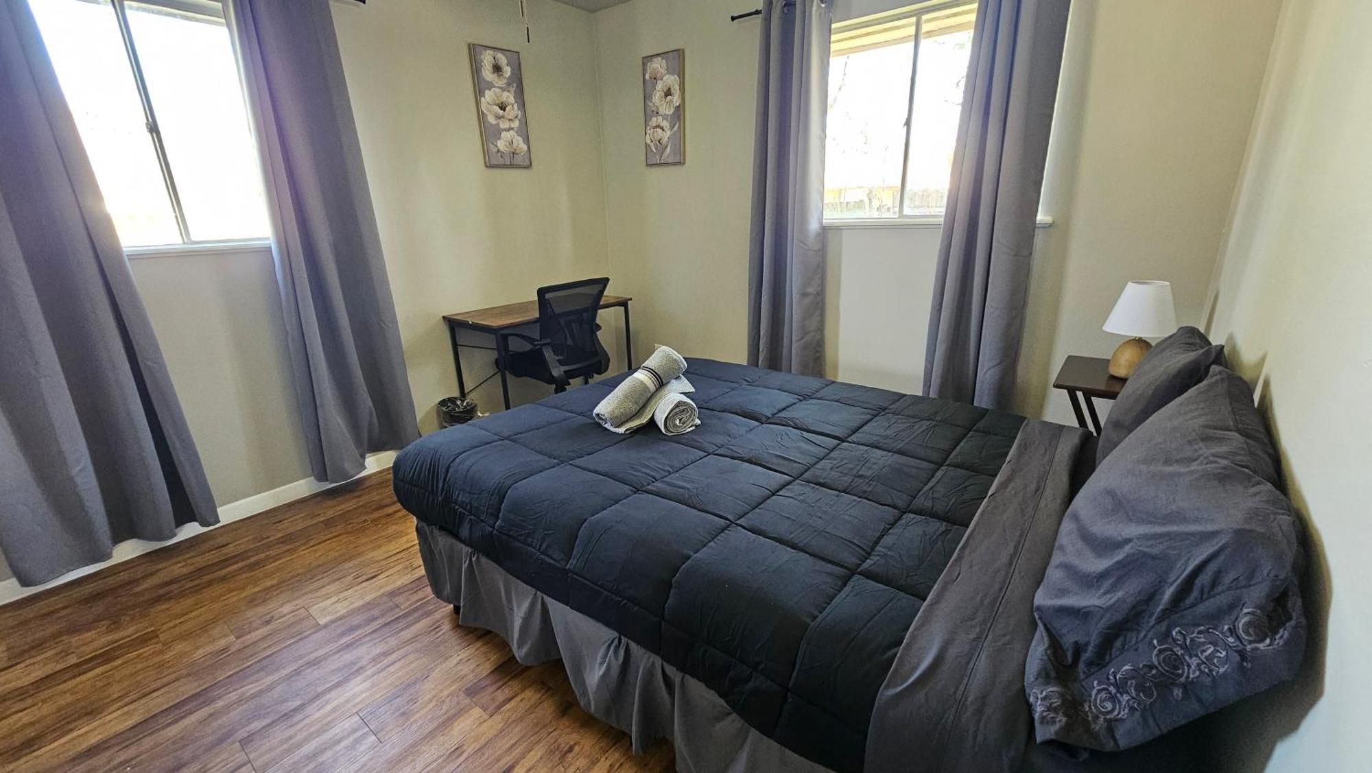 Holiday home Serene 2br Hideaway Near Downtown & Airport *