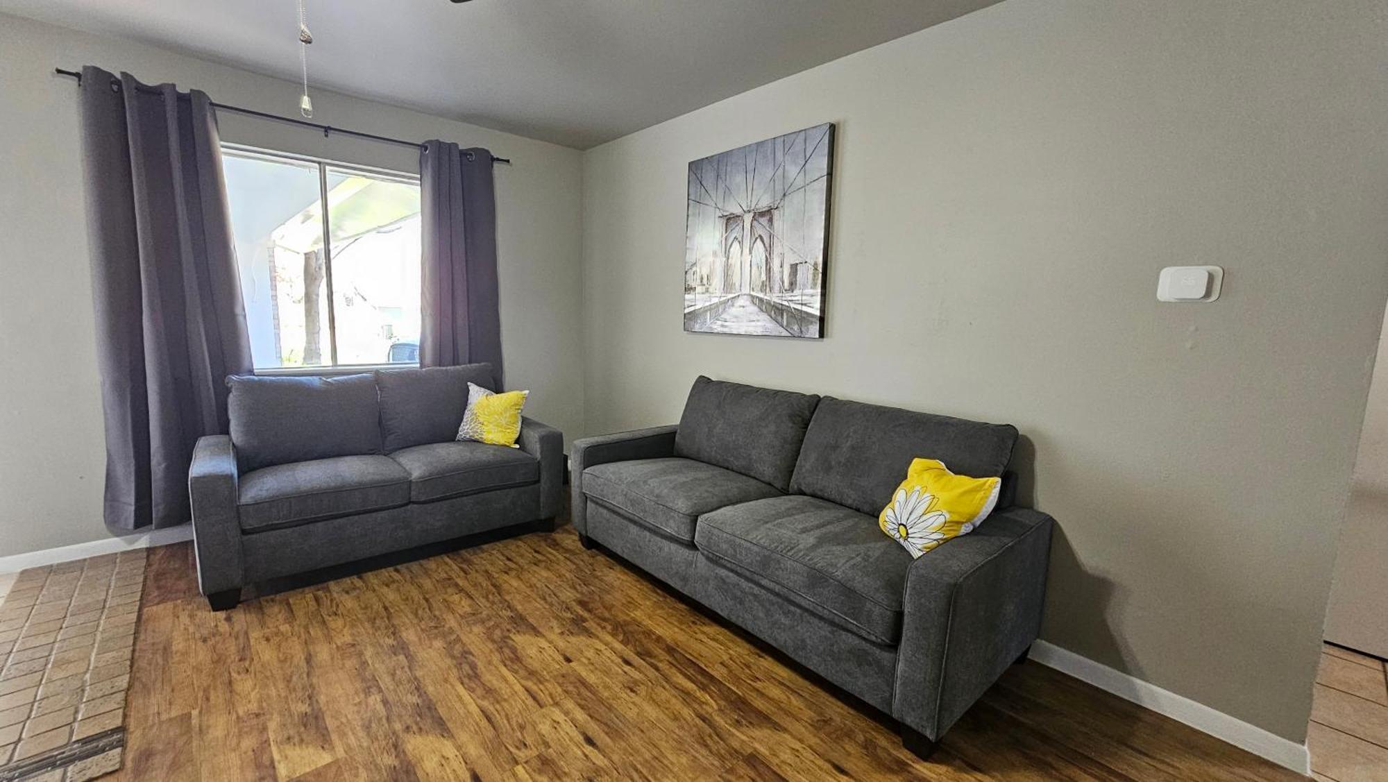 Serene 2br Hideaway Near Downtown & Airport