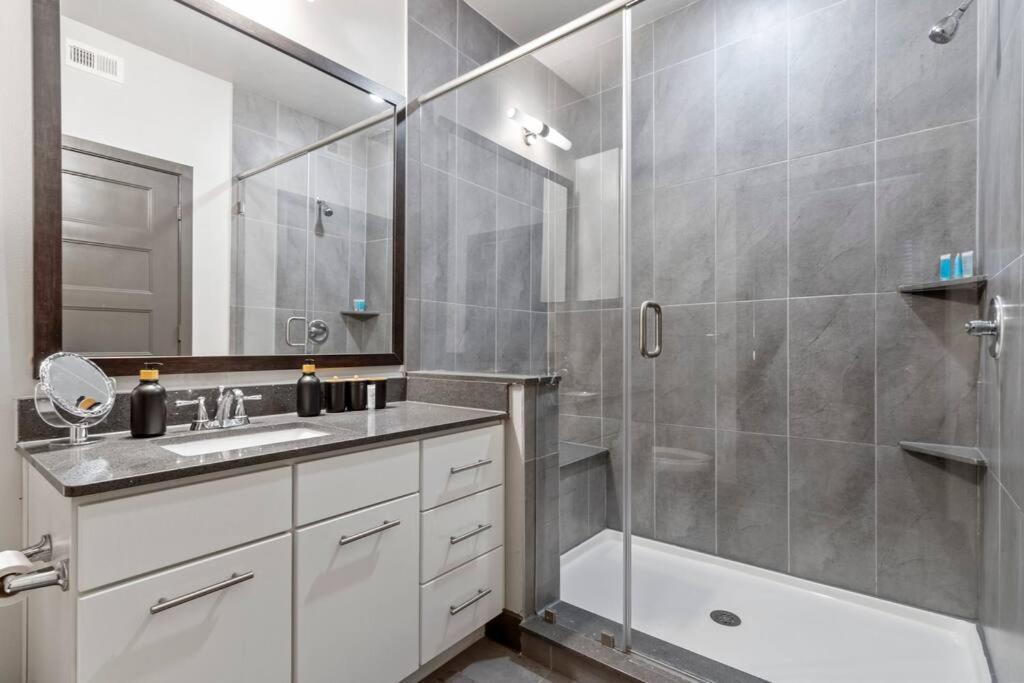 Apartment Urban Oasis, Pool Gym Dog Park Free Wifi Austin
