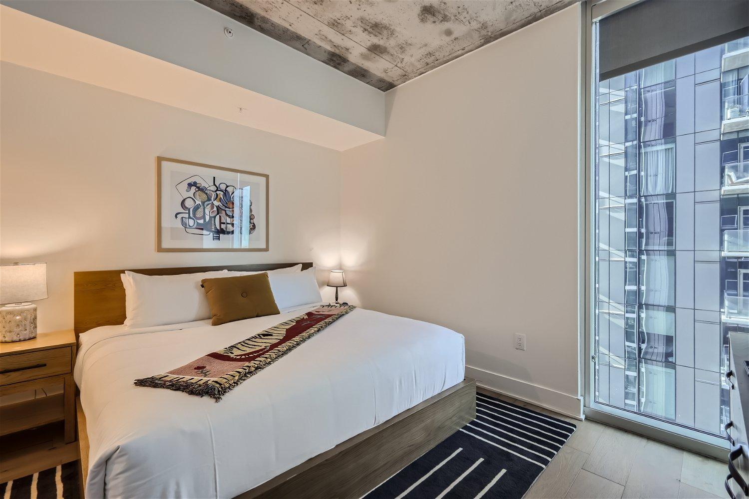 Apartment 2br Luxury With Views And Rooftop Pool In *