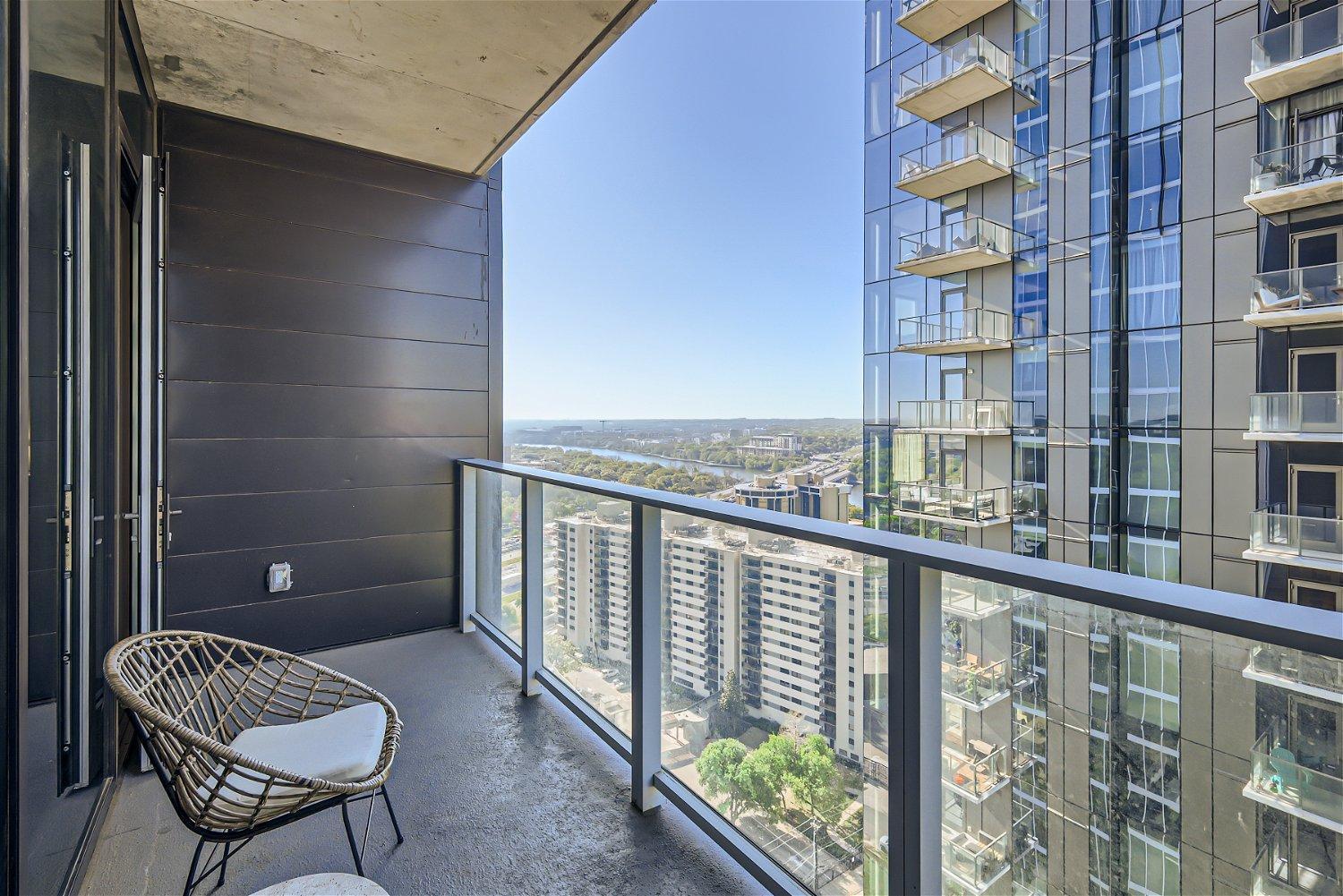2br Luxury With Views And Rooftop Pool In Austin
