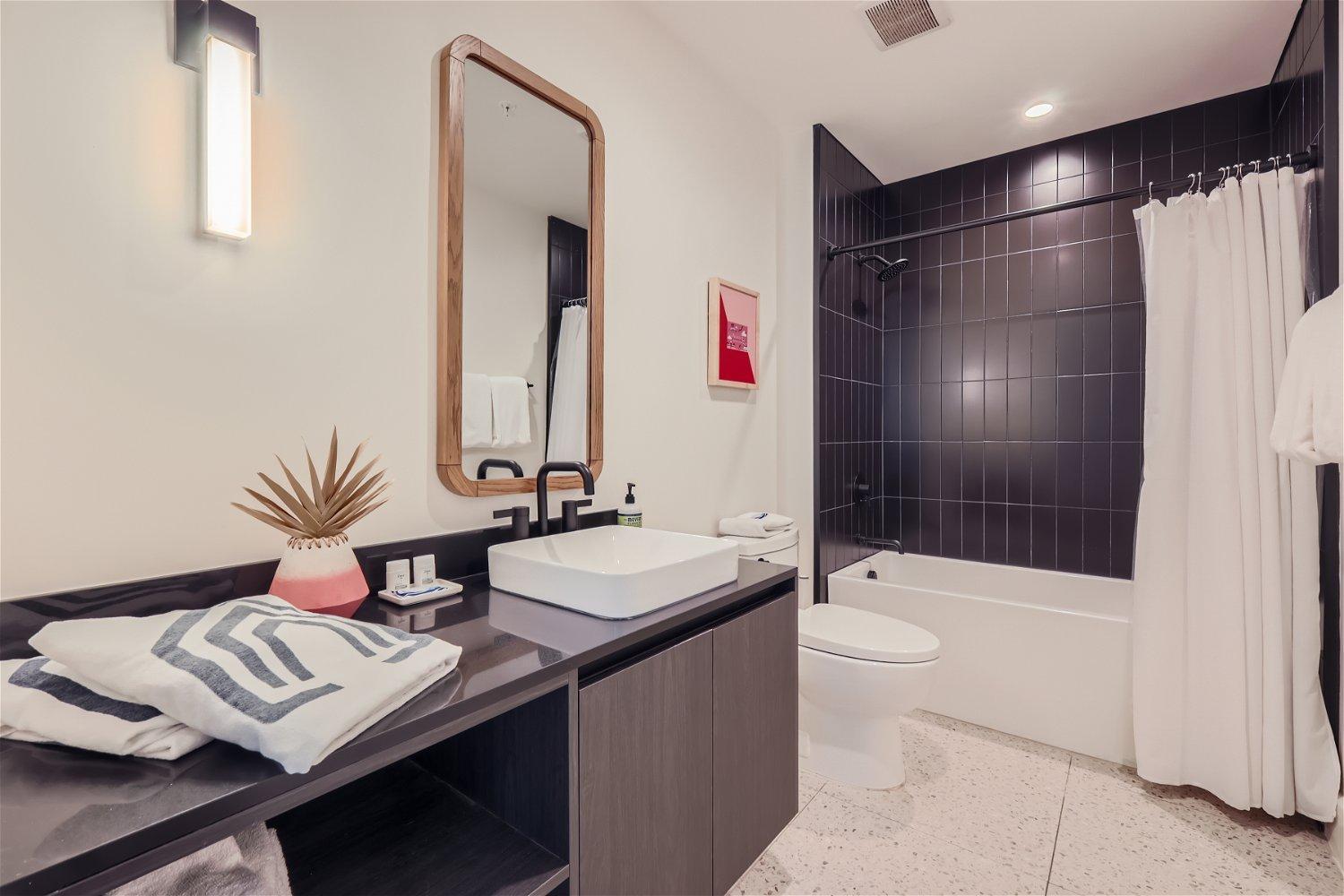 2br Luxury With Views And Rooftop Pool In