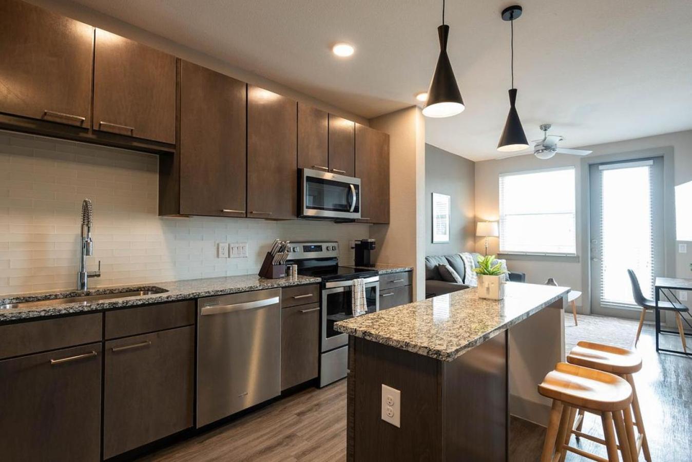 Landing - Modern With Amazing Amenities