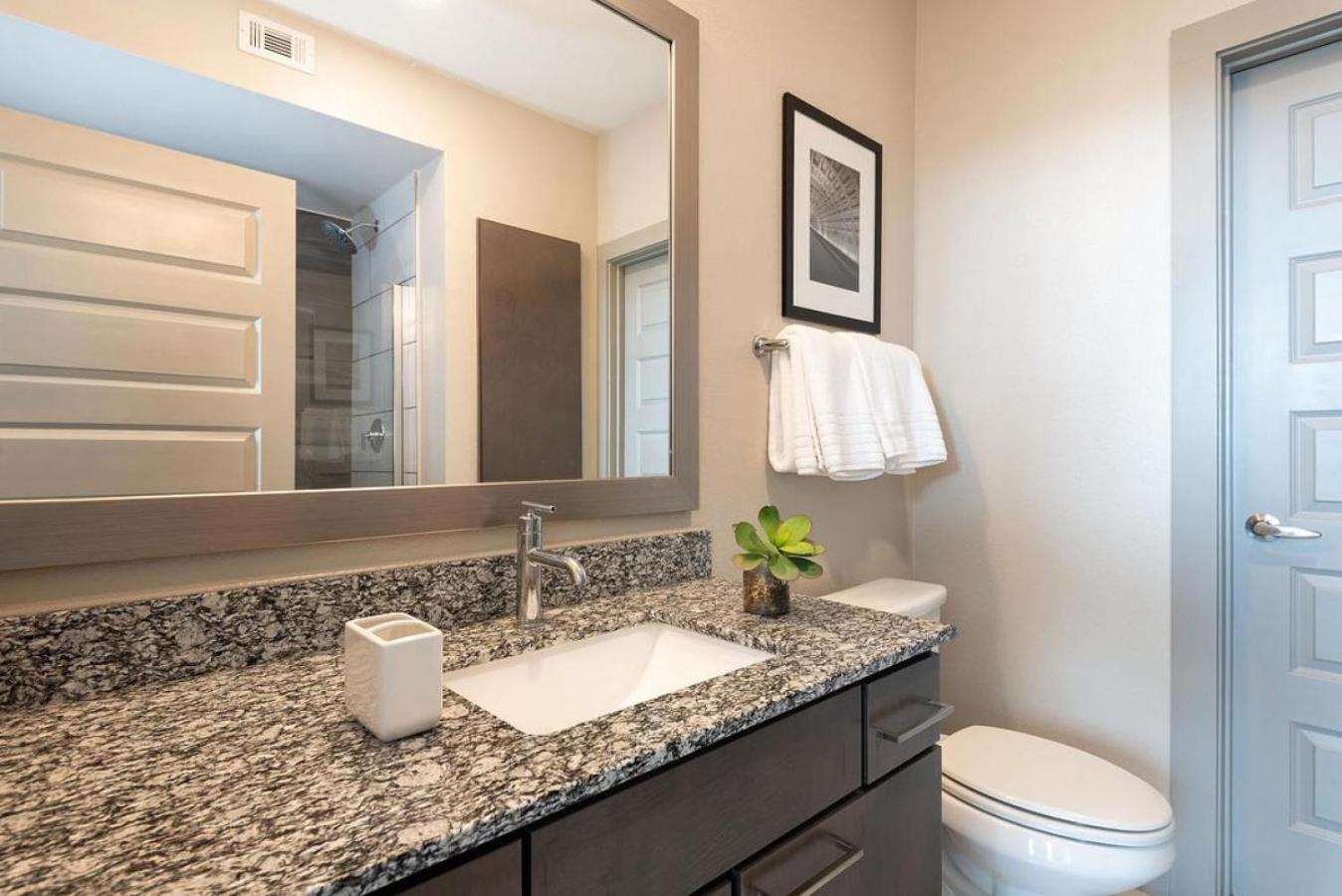 Landing - Modern With Amazing Amenities Apartment *