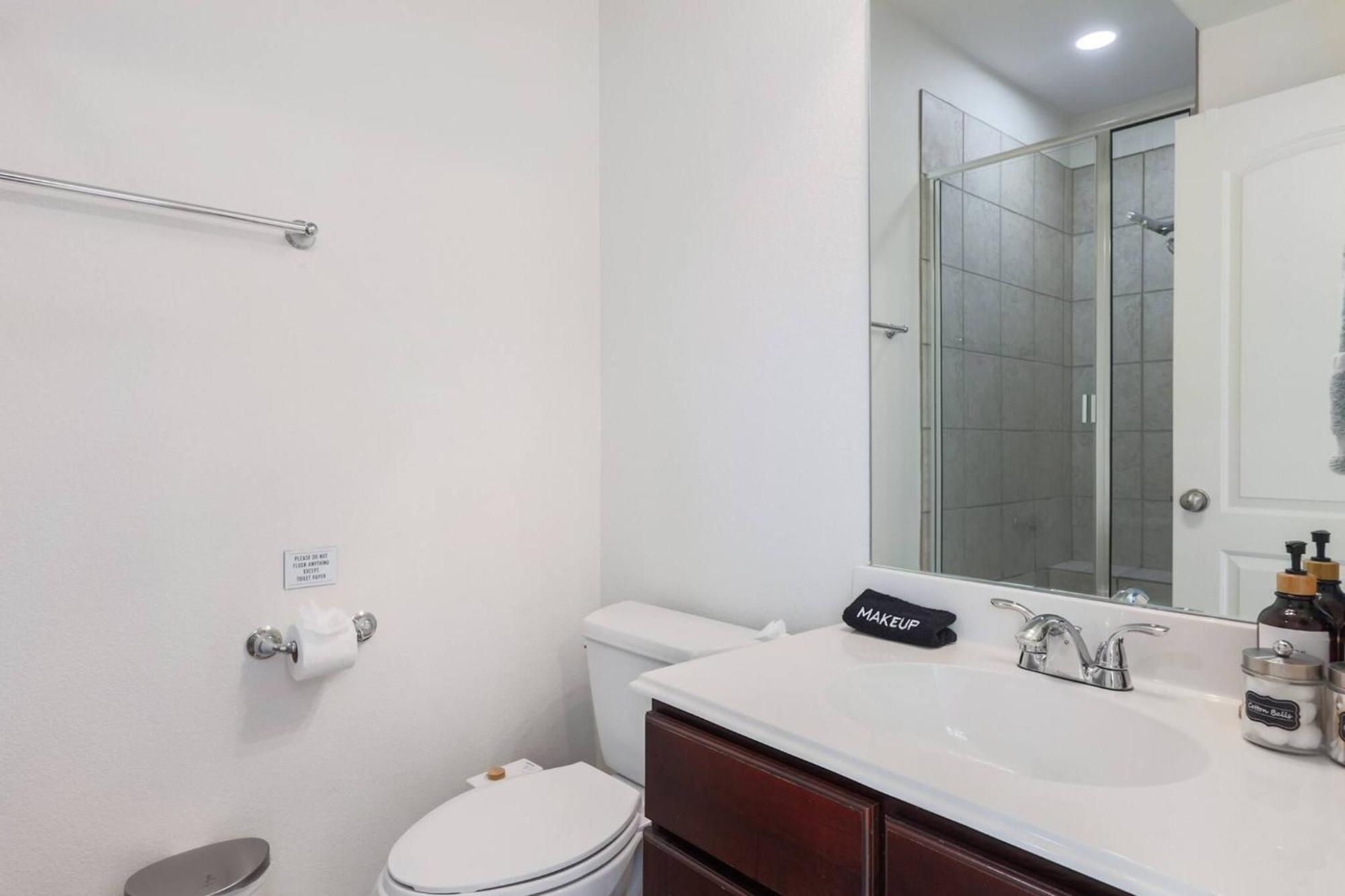 Zilker Townhome - Location In Apartment