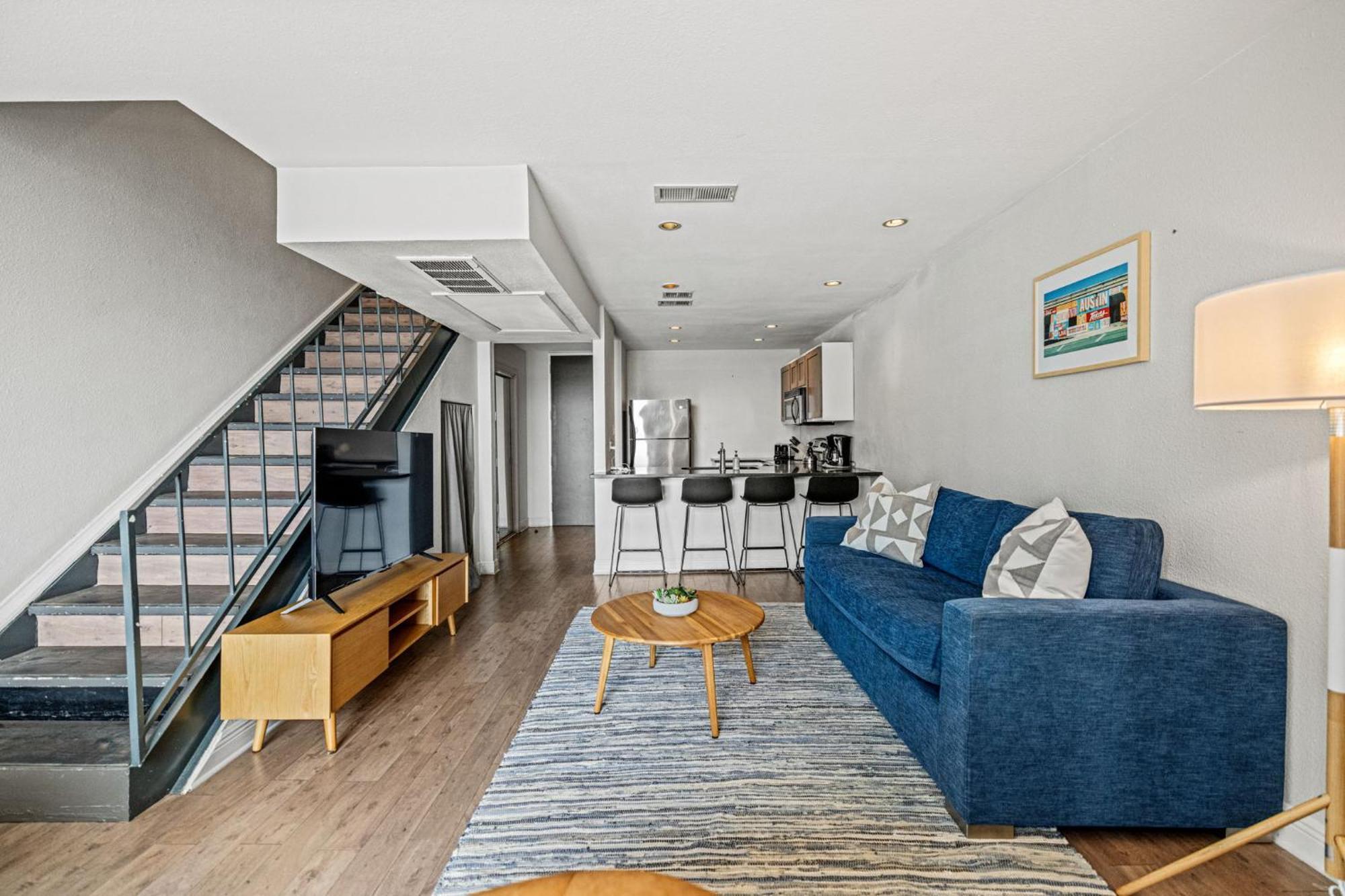 Littlefield Lofts, Hosted By Placemakr - 6th St Apartment Austin