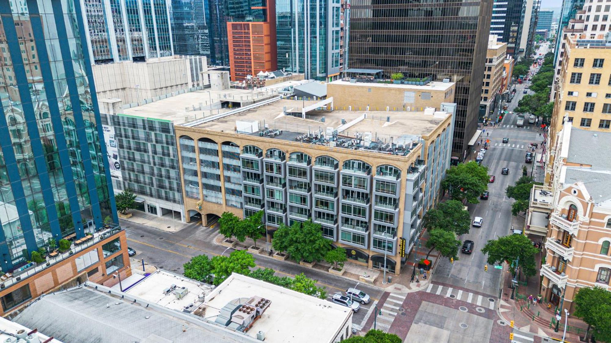 Apartment Littlefield Lofts, Hosted By Placemakr - 6th St Austin