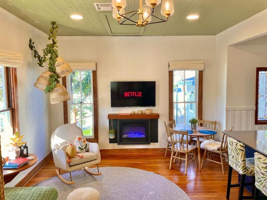 Landmark 1894 Bouldin Creek * Austin