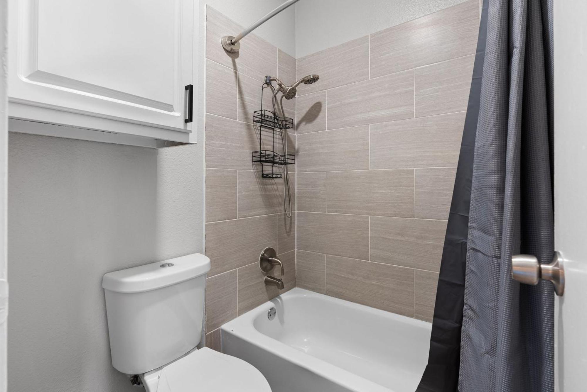 Apartment Updated 1br With Community Pool Near The Domain Austin
