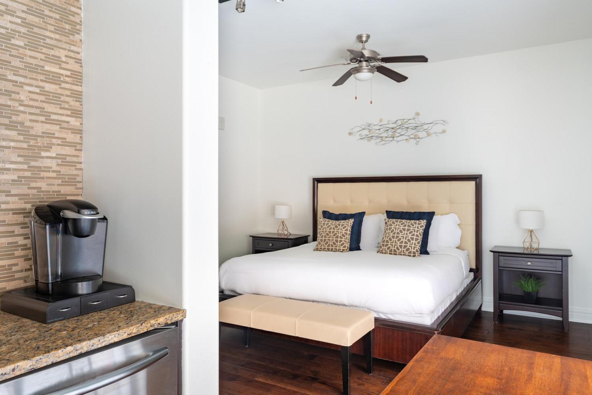 Kasa Lady Bird Aparthotel
