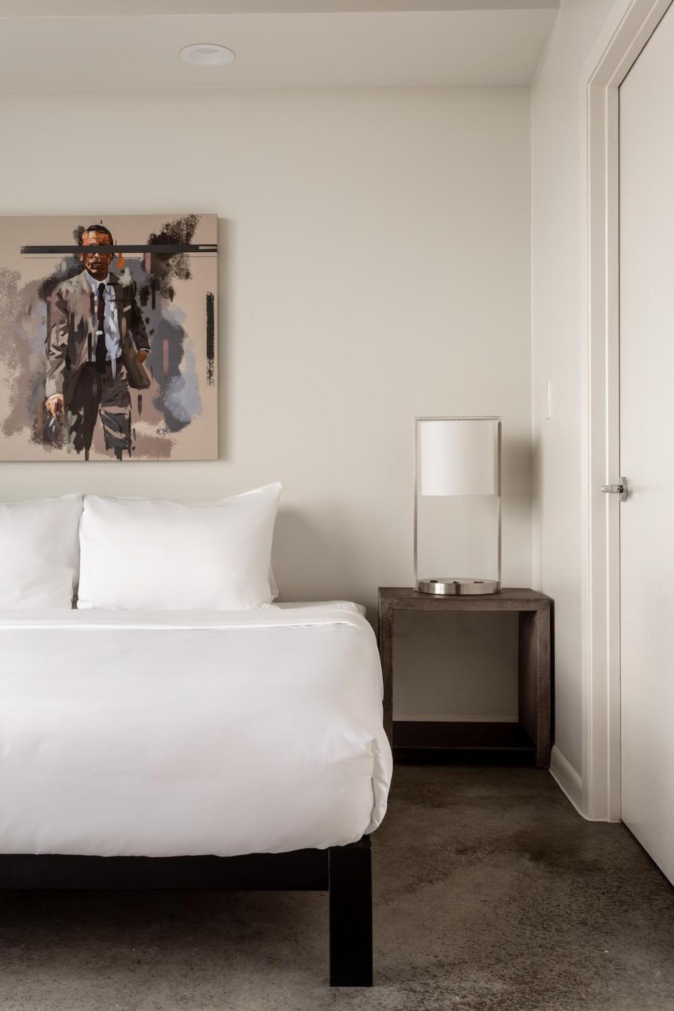 Kasa 2nd Street Aparthotel 4*