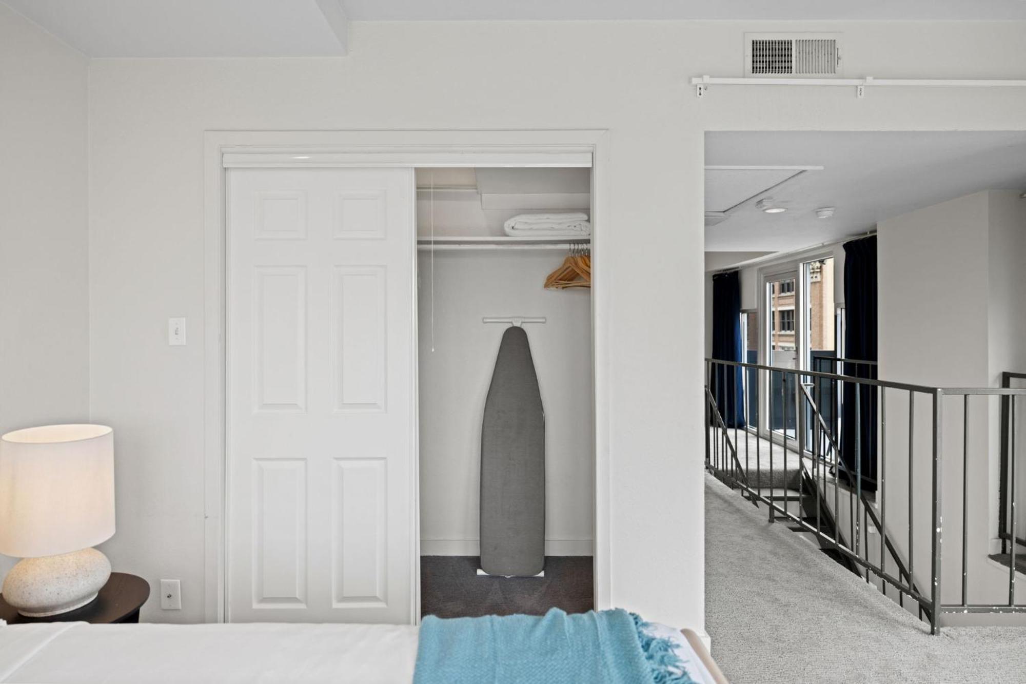 Apartment Littlefield Lofts, Hosted By Placemakr - 6th St *