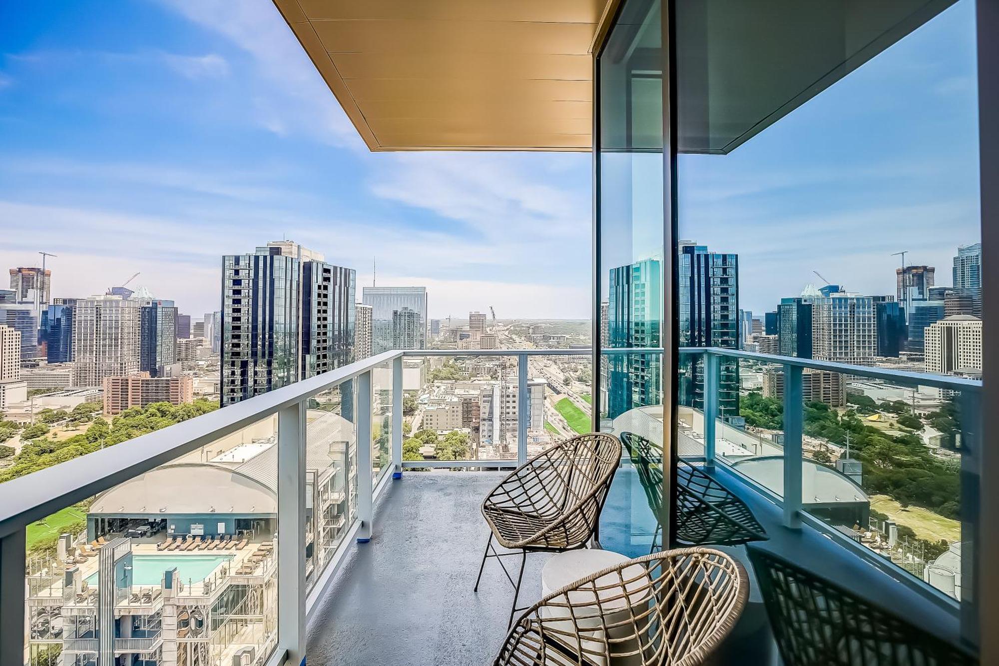 Natiivo Penthouse Apartment *