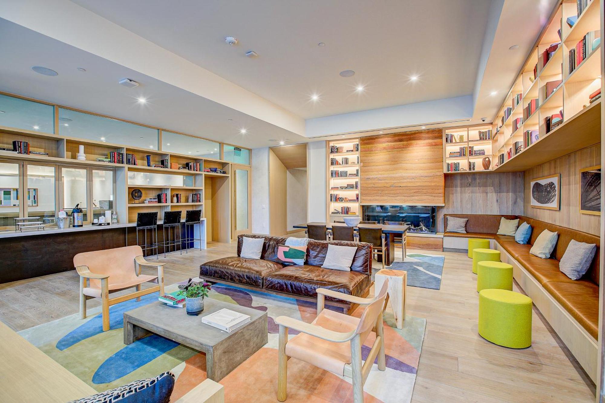 Natiivo Penthouse Apartment Austin