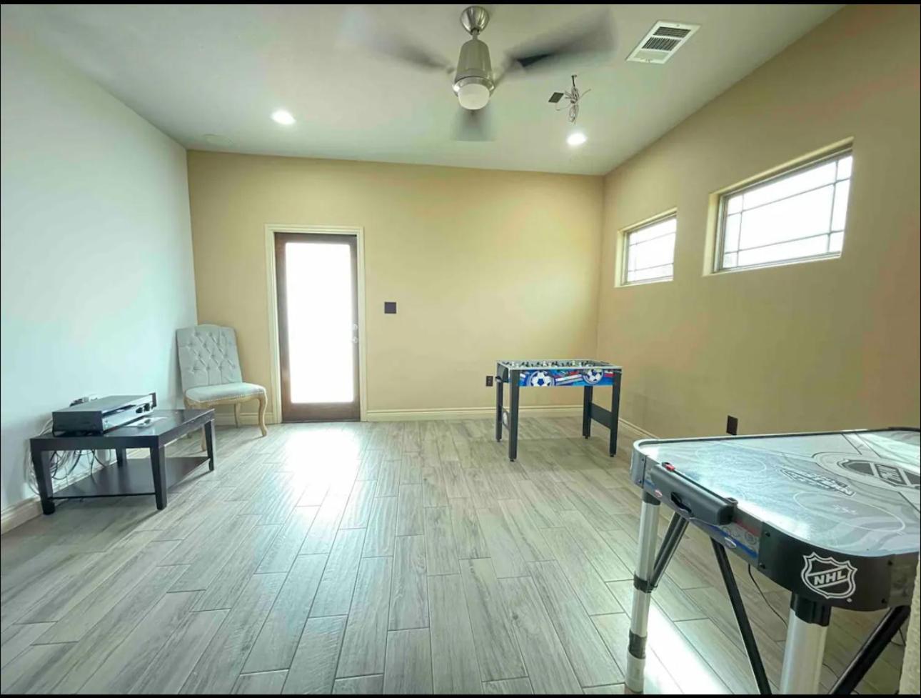 Spacious Holiday home Austin