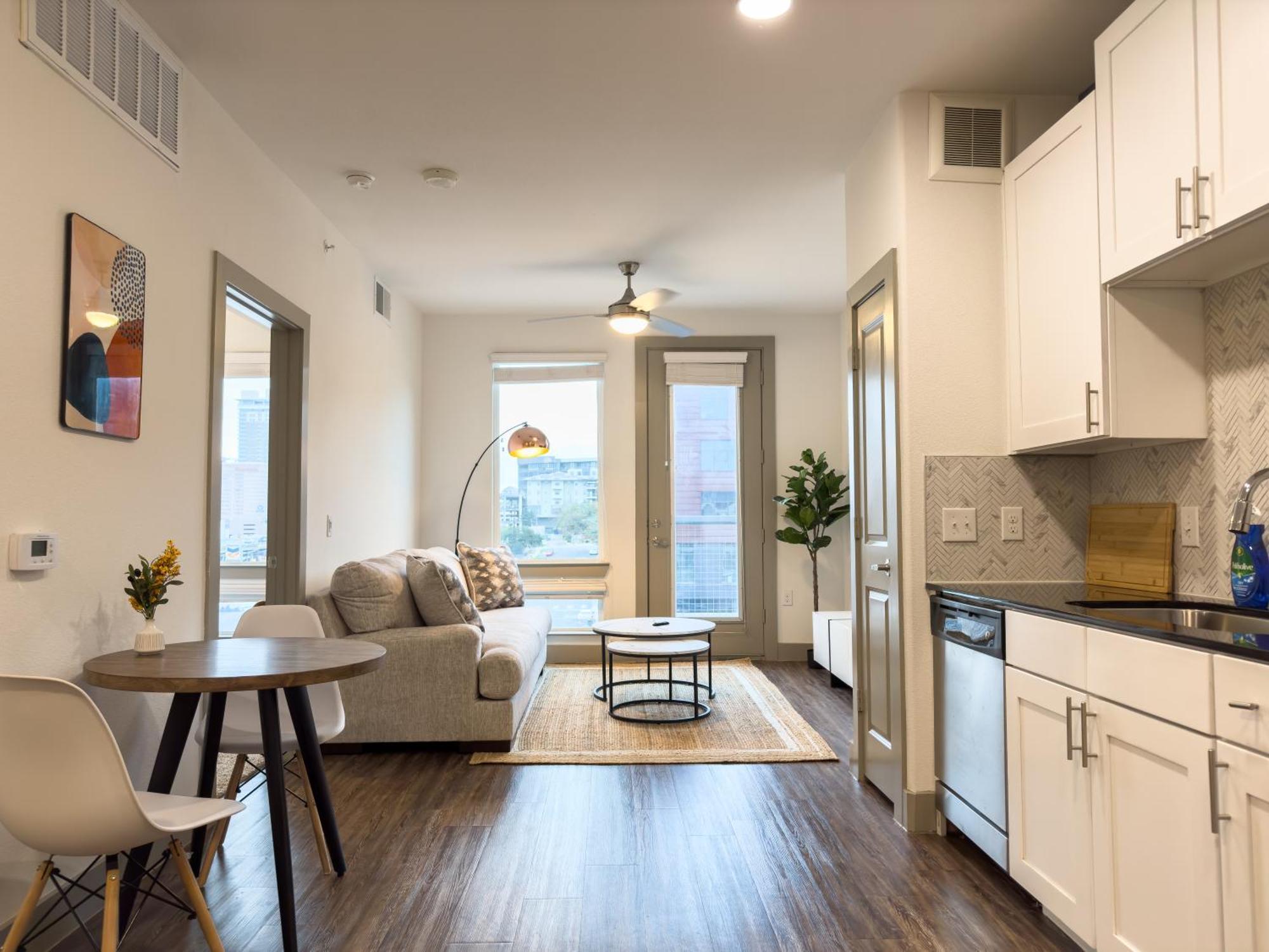 Monthier Convention Center Apartment Austin