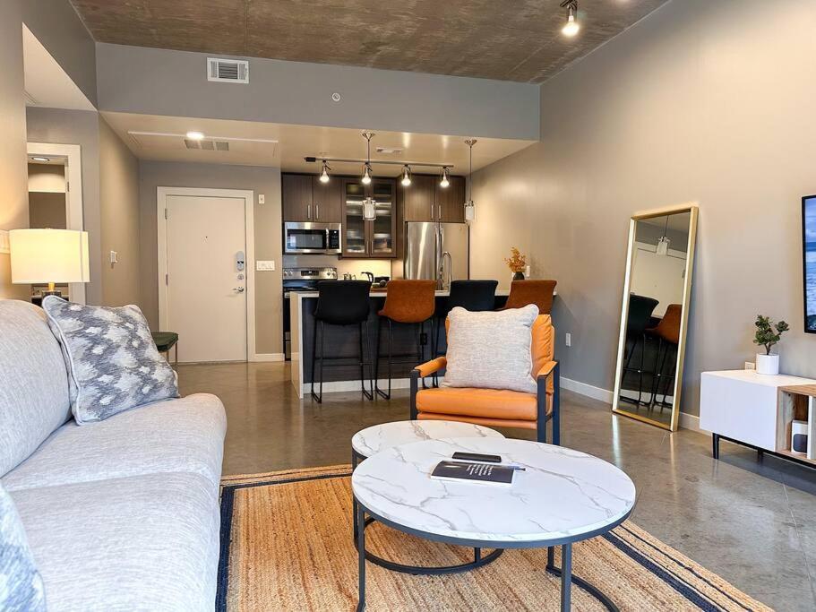 Downtown 1br Comfortable Apartment *