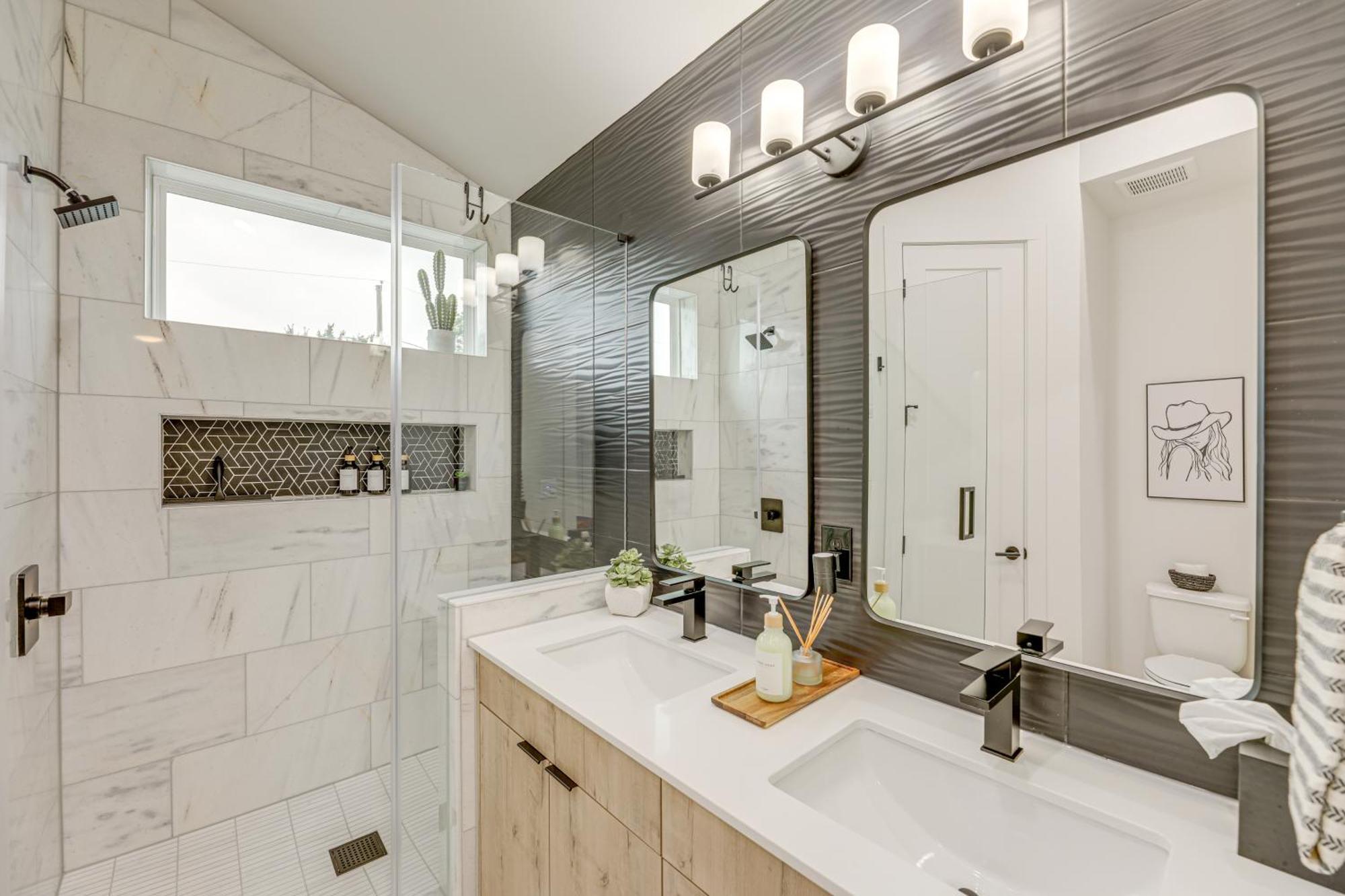 Modern Retreat With Heated Cowboy Pool! * Austin