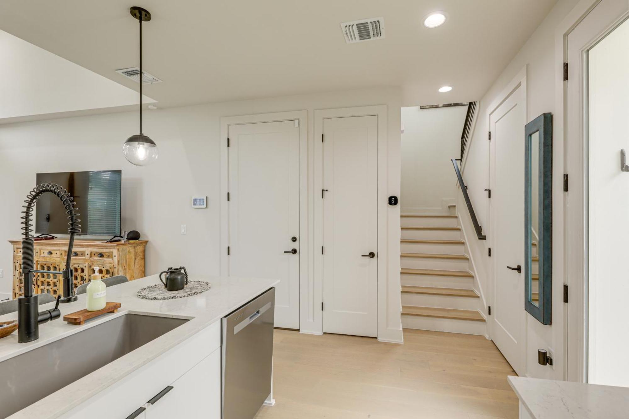Modern Retreat With Heated Cowboy Pool!