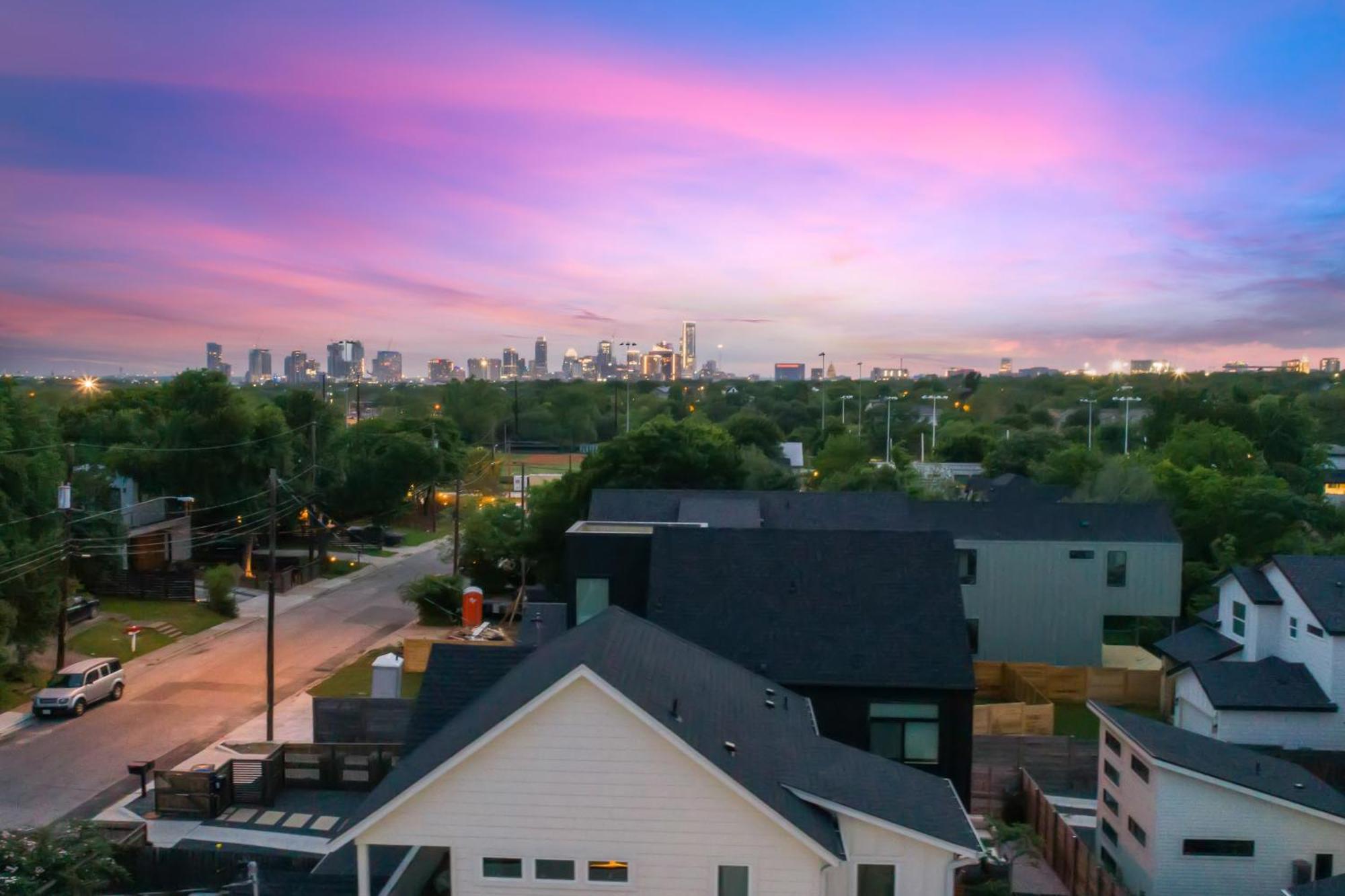 Holiday home Modern Retreat With Heated Cowboy Pool! Austin