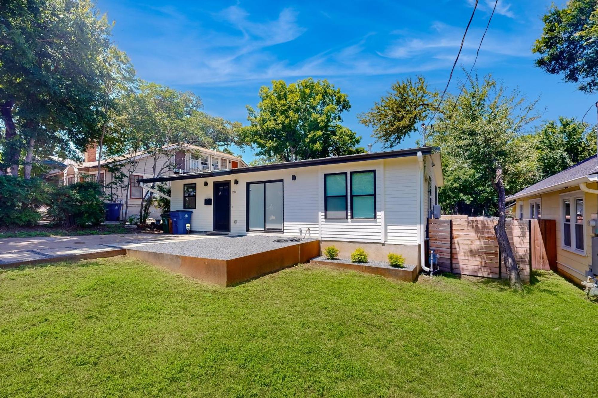 Charming House * Austin