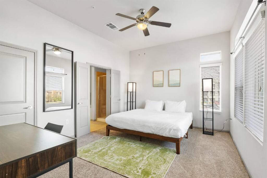 Apartment Modern 2br 2b Unit With Pool, Parking & Wifi Austin