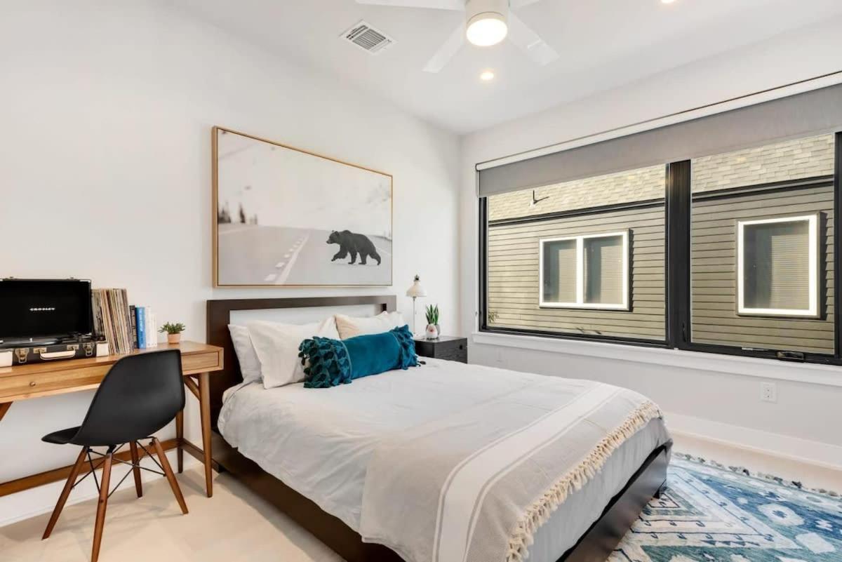 New Modern 3 Bedroom House In Hip East