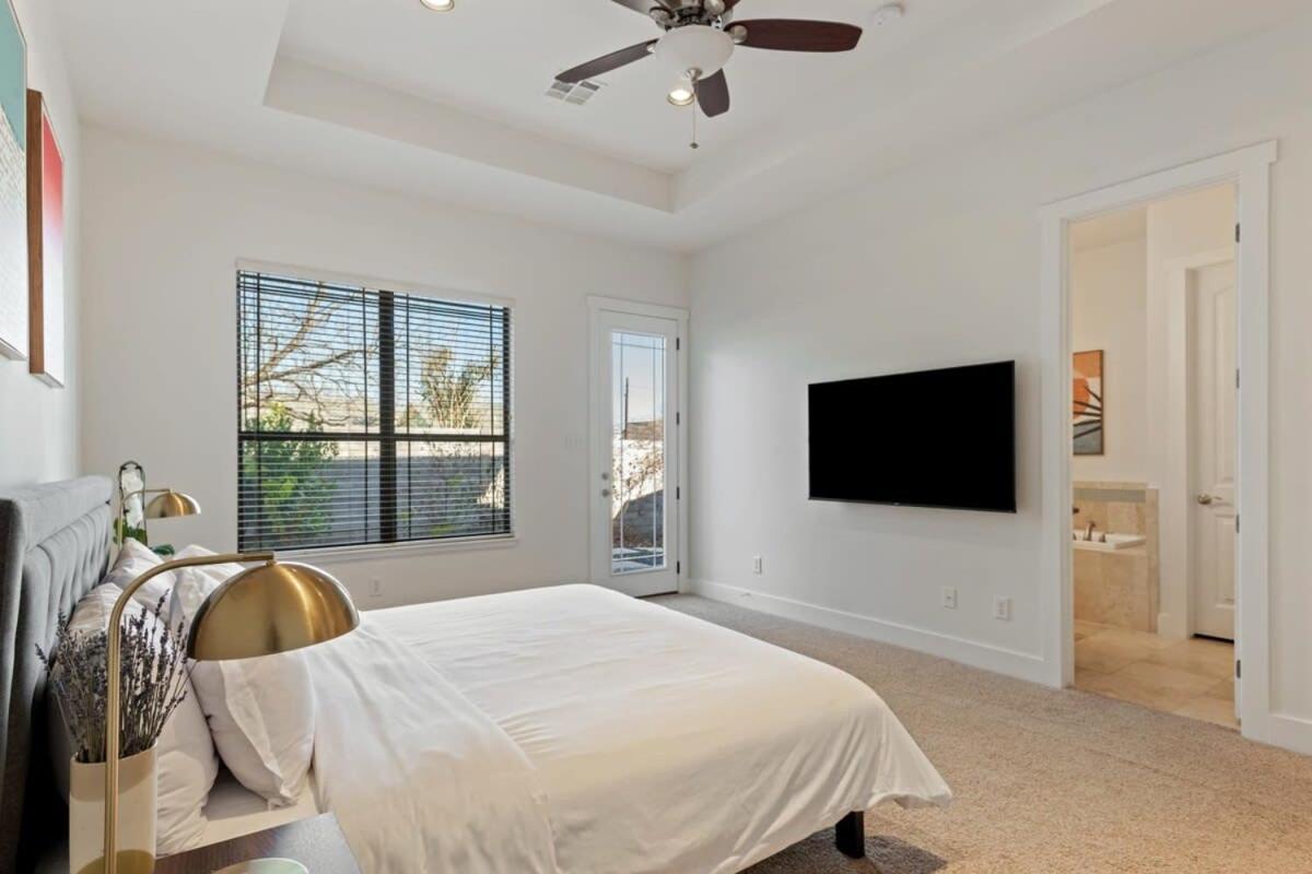 Bright Modern 3 Bedroom House In Hip East *