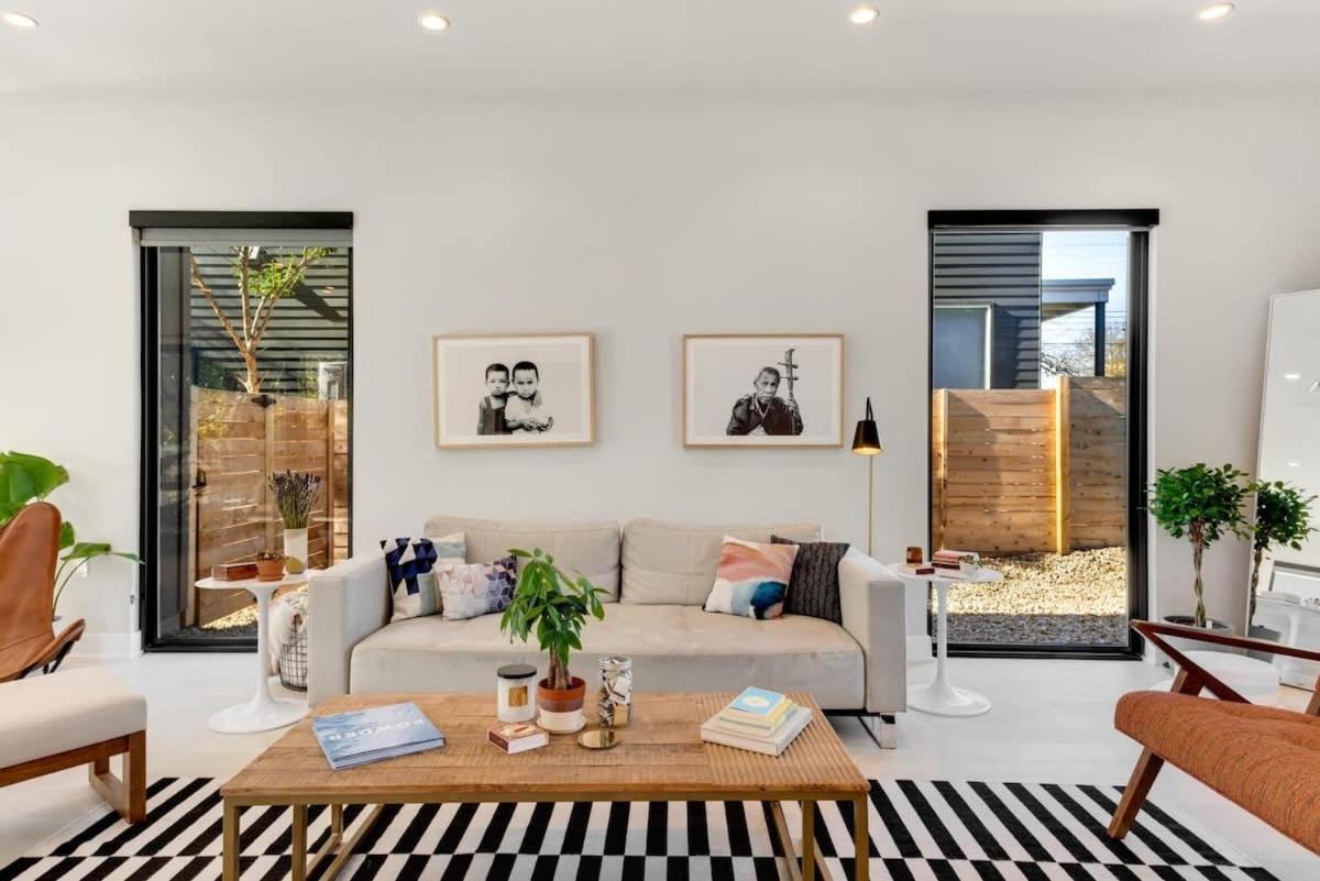 New Modern 3 Bedroom House In Hip East *