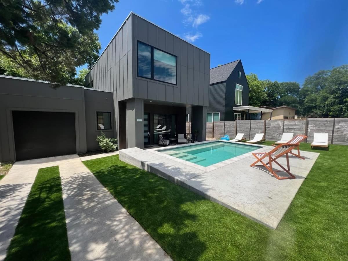 New Modern 3 Bedroom House In Hip East