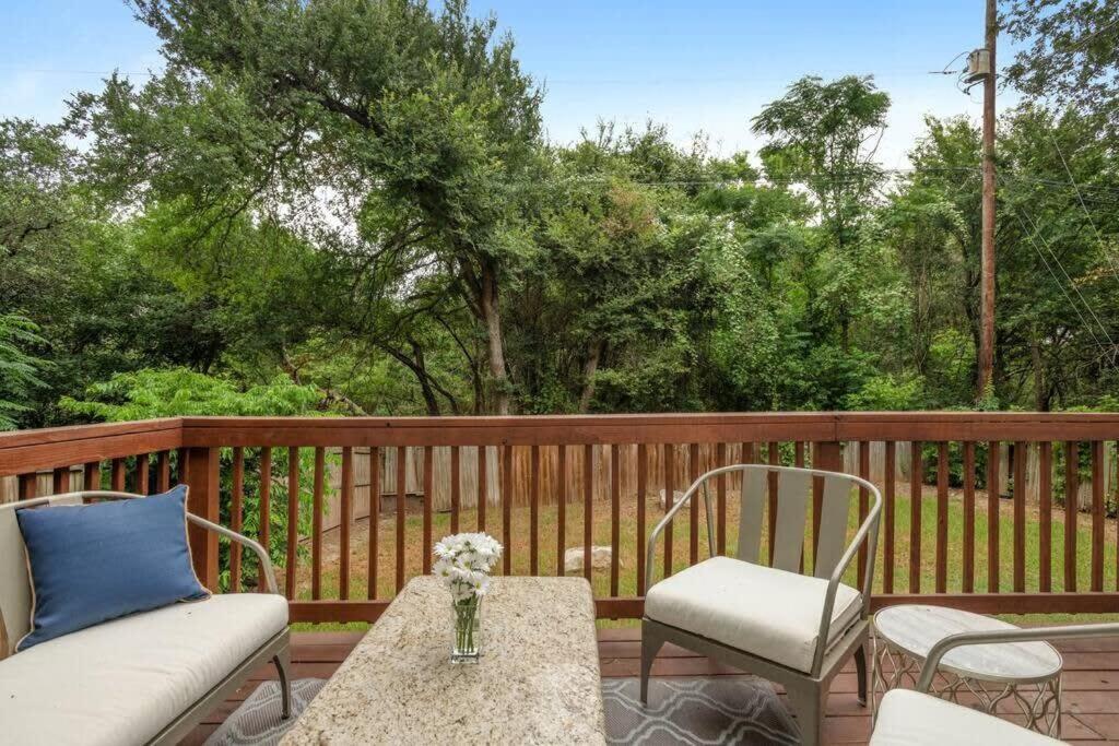 Charming 2 Bedroom Unit With Large Yard Austin