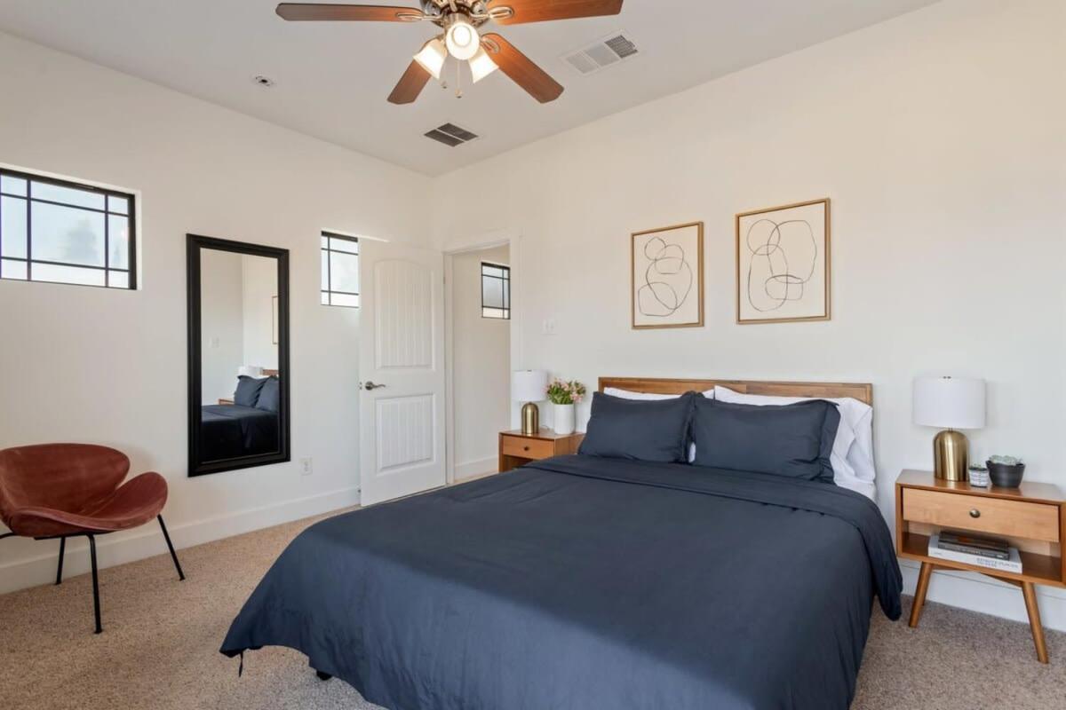Bright Modern 3 Bedroom House In Hip East Austin