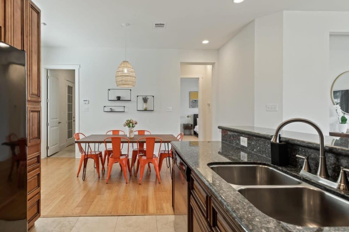 Bright Modern 3 Bedroom House In Hip East Holiday home Austin