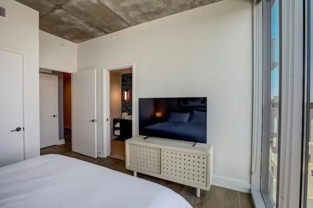 High Rise In The Heart Of Atx Holiday home