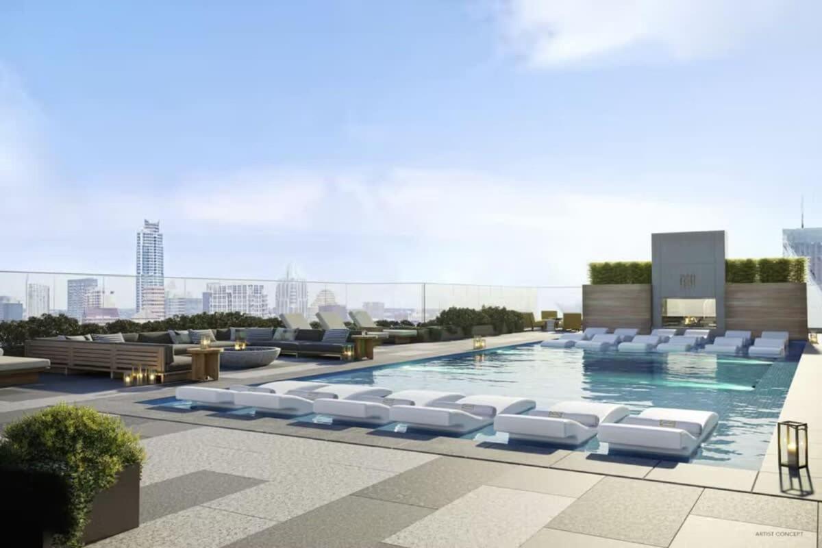 Luxe High Rise Off Of Rainey St *