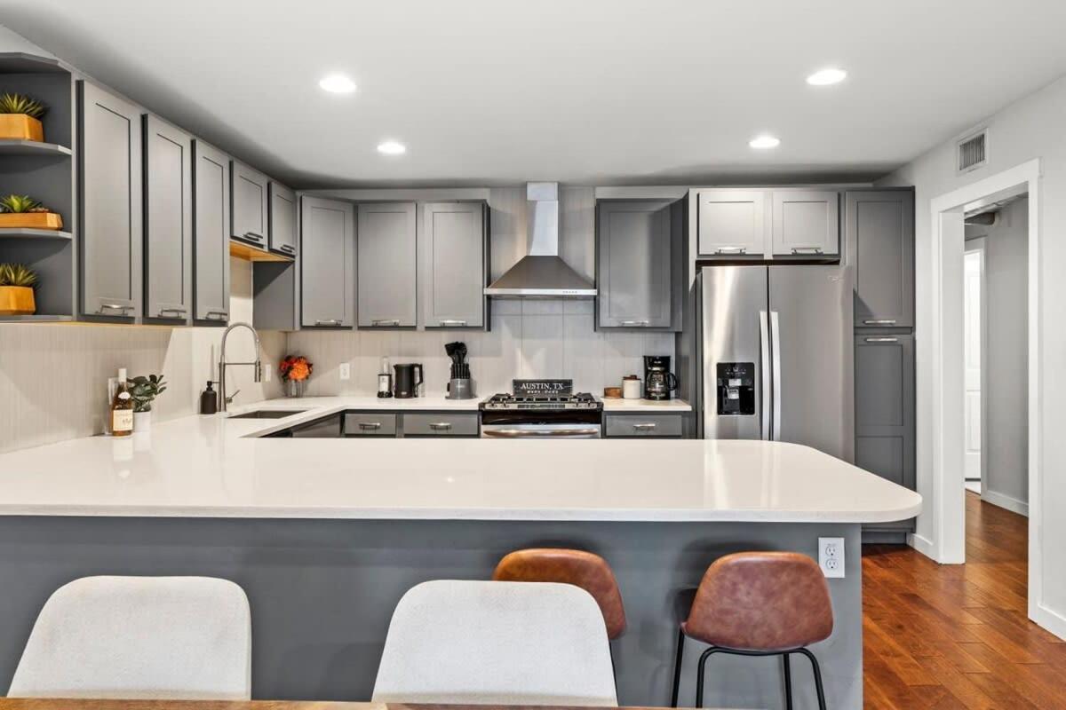 Mid-century In Zilker With A Backyard * Austin