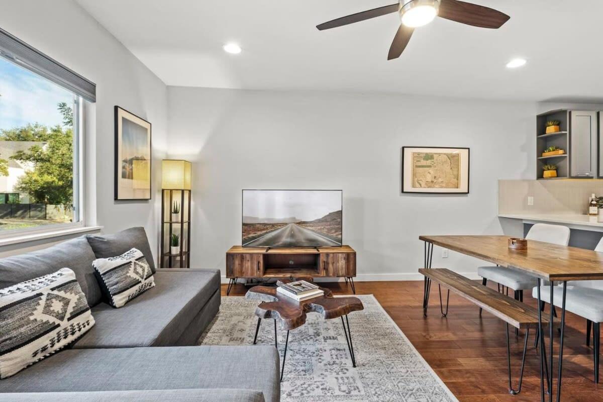 Mid-century In Zilker With A Backyard *