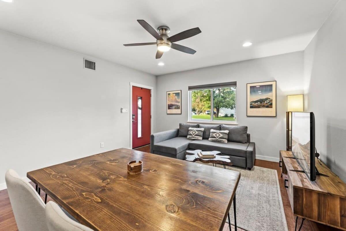 Mid-century In Zilker With A Backyard