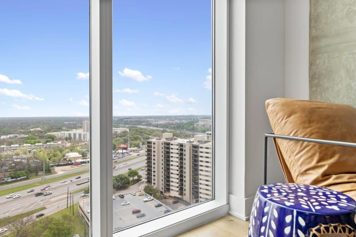 Luxe In Downtown Apartment *
