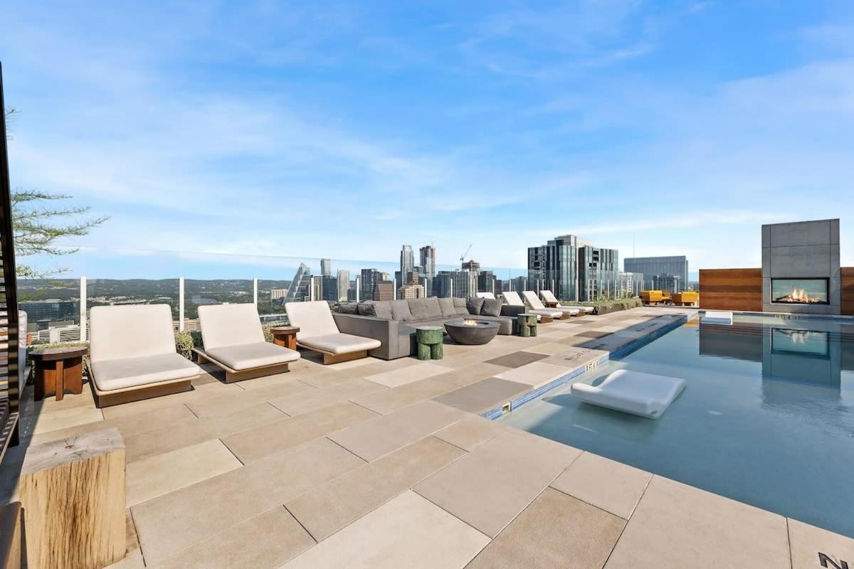 Luxe In Downtown