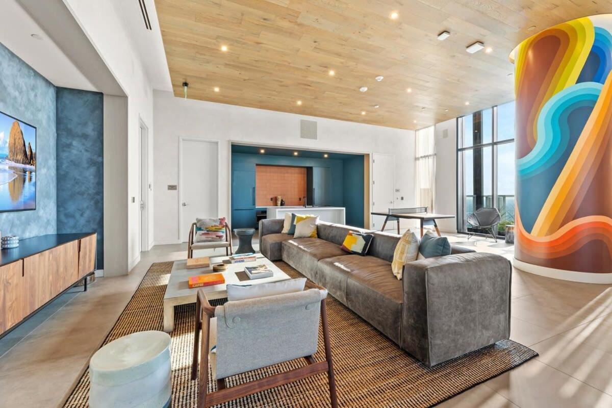 Luxe In Downtown *