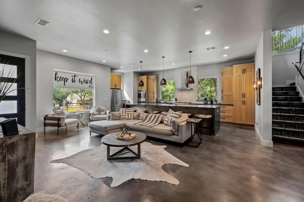 Luxury Compound In South Lamar * Austin