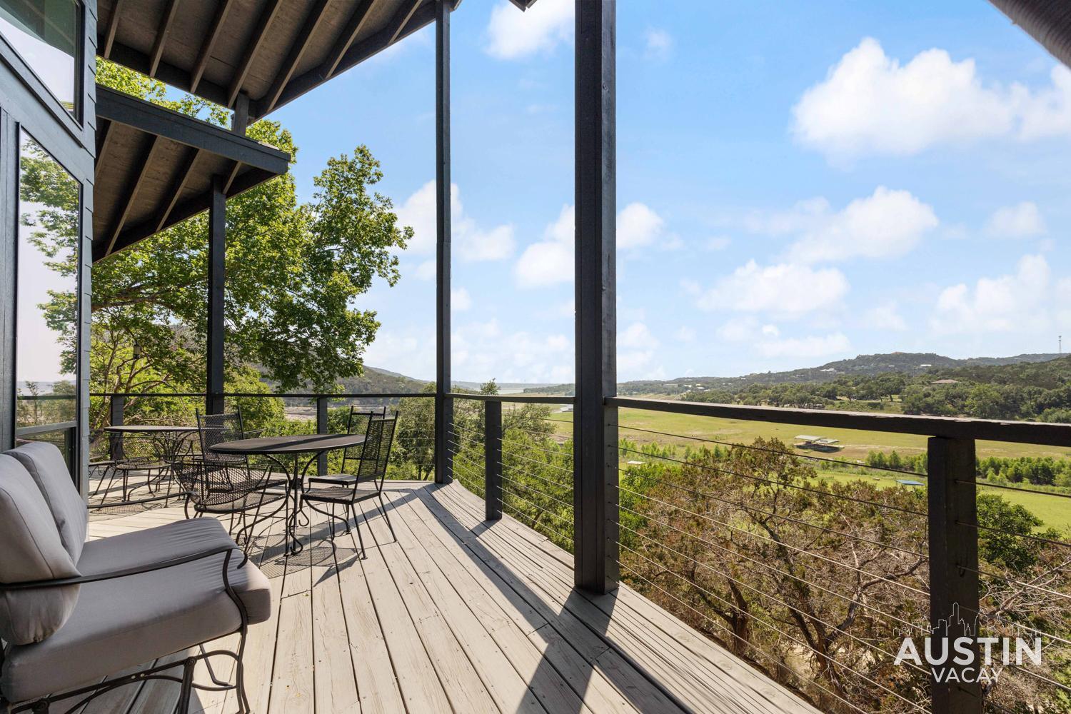 Holiday home Watch The Sunset On A Huge Patio Near Travis *