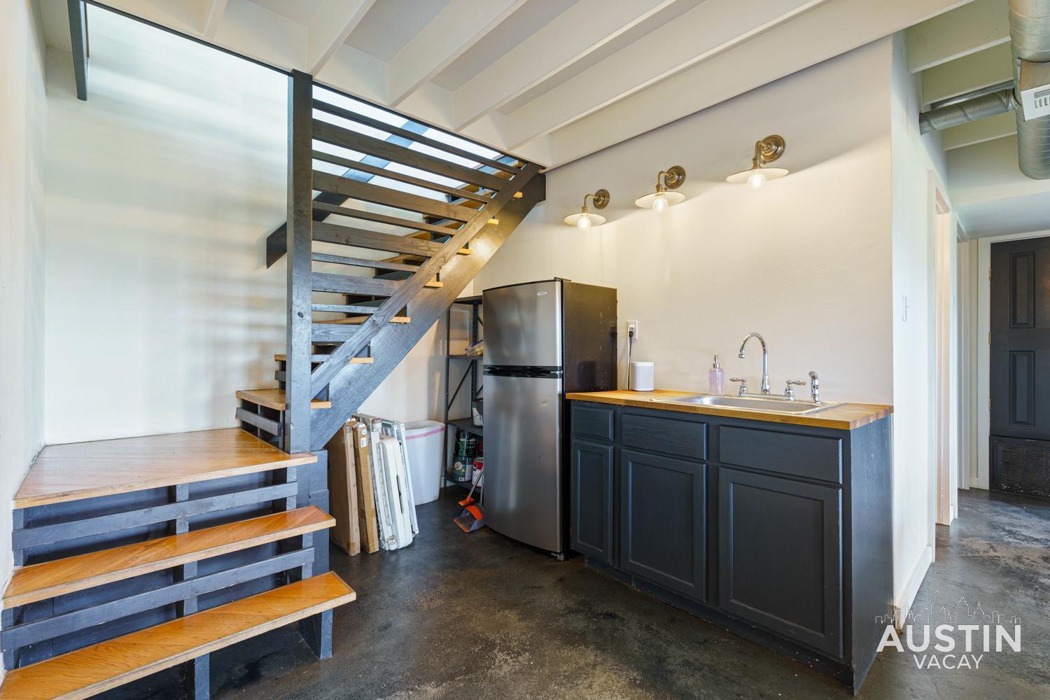 Watch The Sunset On A Huge Patio Near Travis Austin